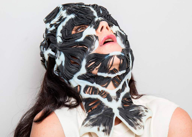 Бьорк будет выступать в маске «без кожи», созданной с помощью 3D-печати - 1